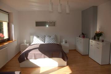 Фото номера Апартаменты с 2 спальнями Апартаменты APARTAMENT Zakątek Wrocławia г. Беляны-Вроцлавске 3