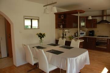 Фото номера Апартаменты с 2 спальнями Апартаменты APARTAMENT Zakątek Wrocławia г. Беляны-Вроцлавске 8